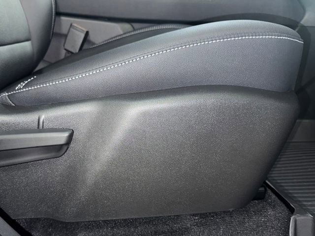 New 2026 Chevrolet Traverse LT w/ LPO, Floor Liner Package AWD/4WD image 42