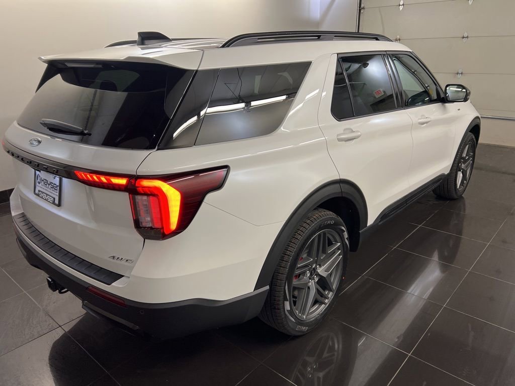 New 2026 Ford Explorer ST-Line w/ ST-Line Street Pack image 6