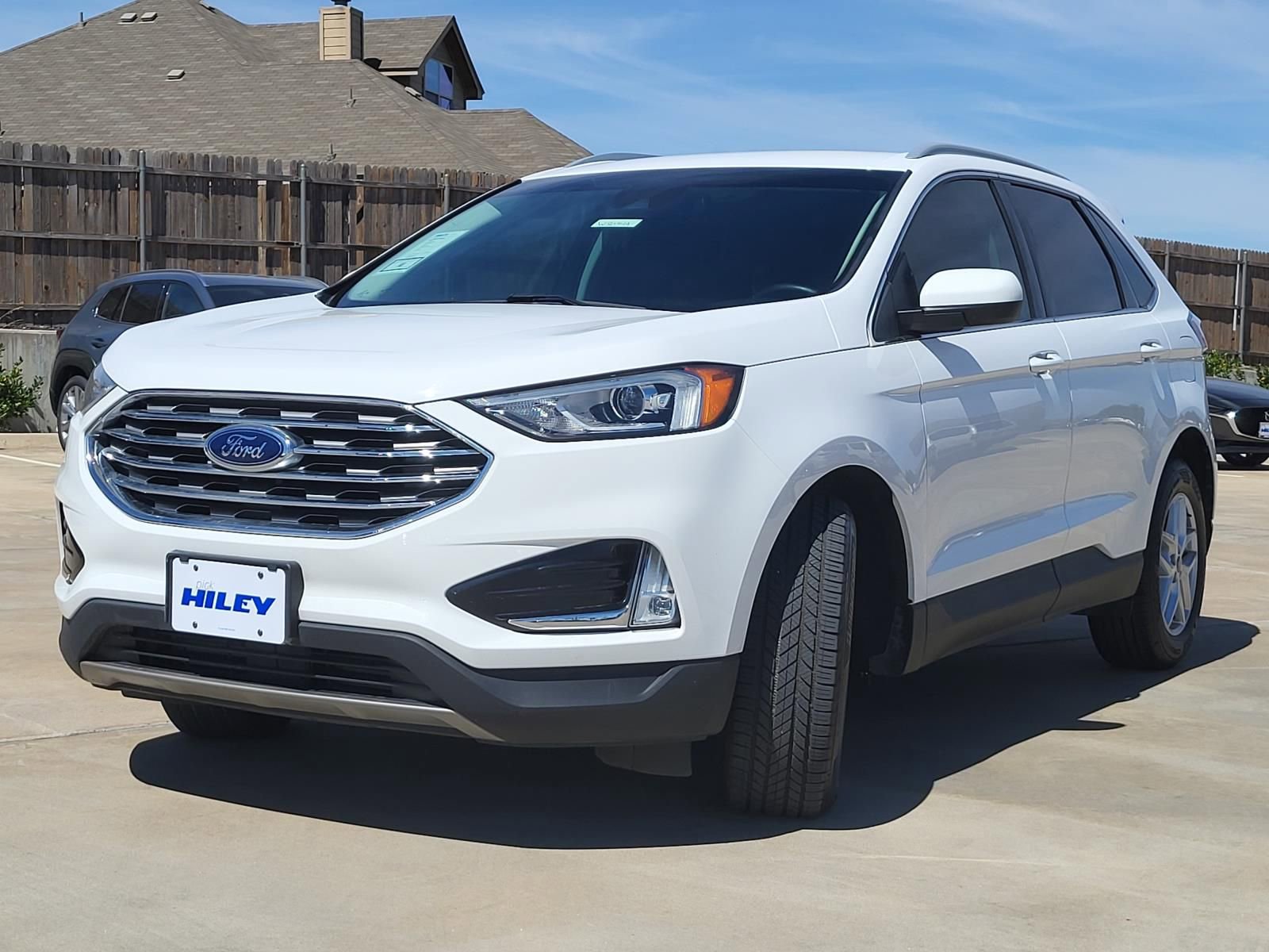 Used 2021 Ford Edge SEL image 2