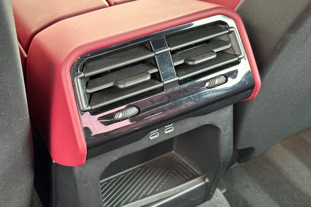 Used 2024 BMW i5 eDrive40i w/ M Sport Package image 13