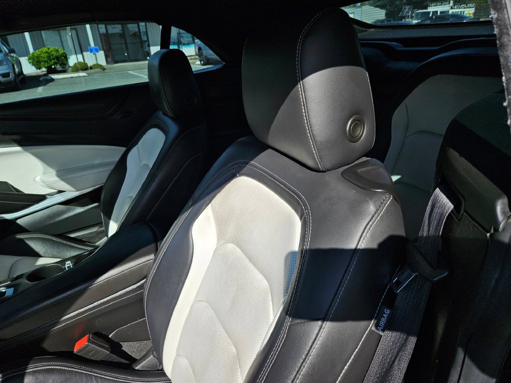 Used 2024 Chevrolet Camaro LT RWD image 15