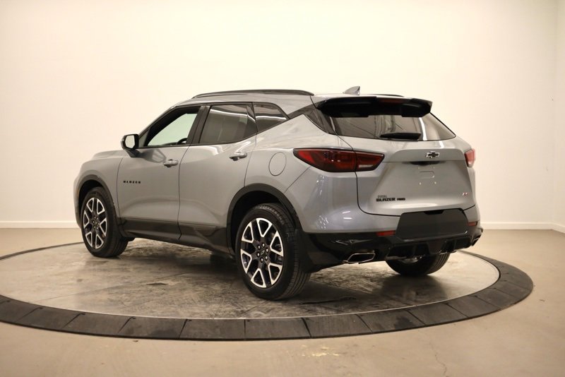 Used 2025 Chevrolet Blazer RS w/ Driver Confidence II Package image 5