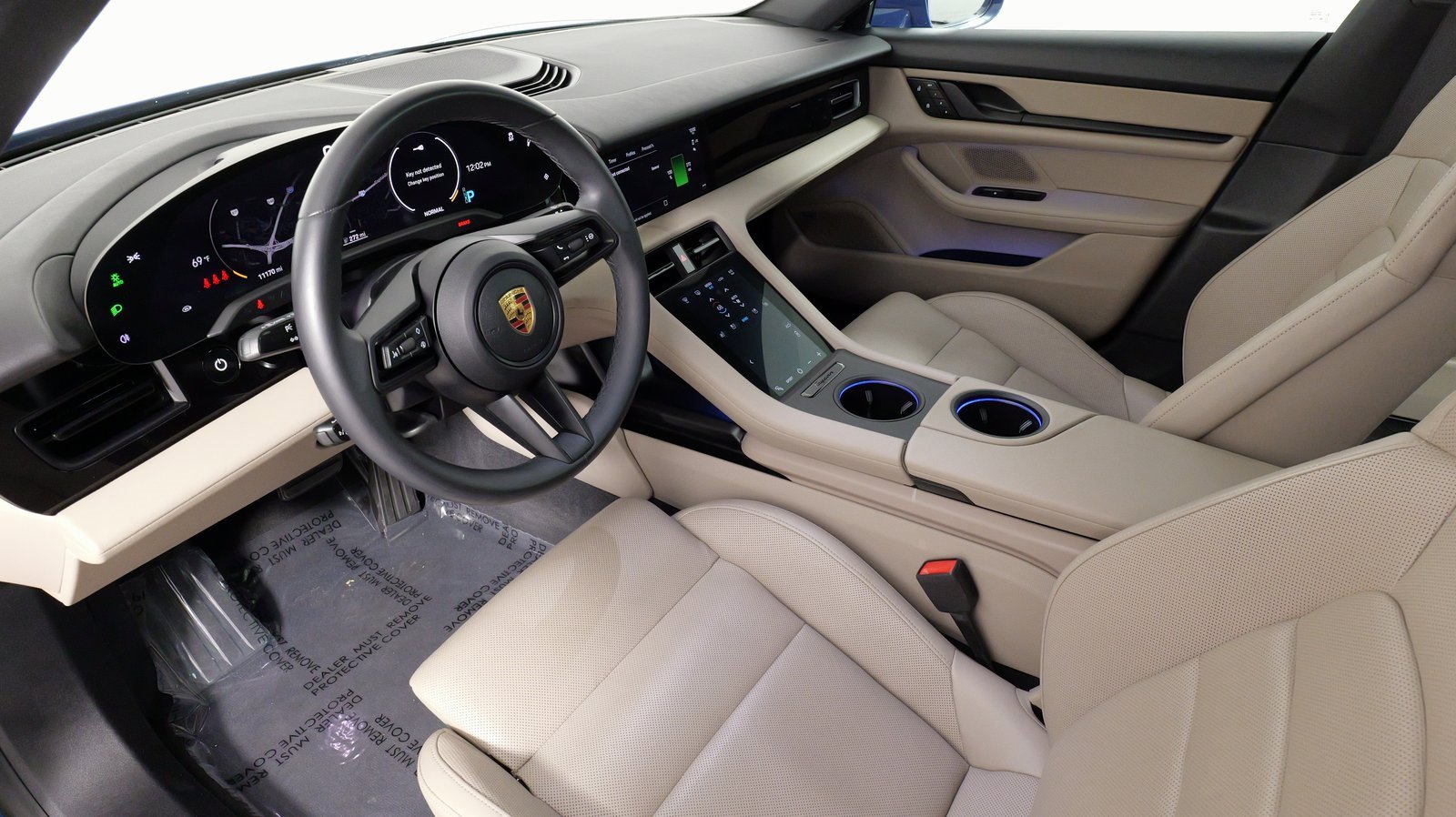 Used 2023 Porsche Taycan image 30