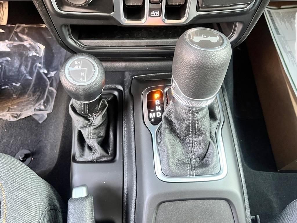 New 2025 Jeep Wrangler Sahara w/ Safety Group image 19