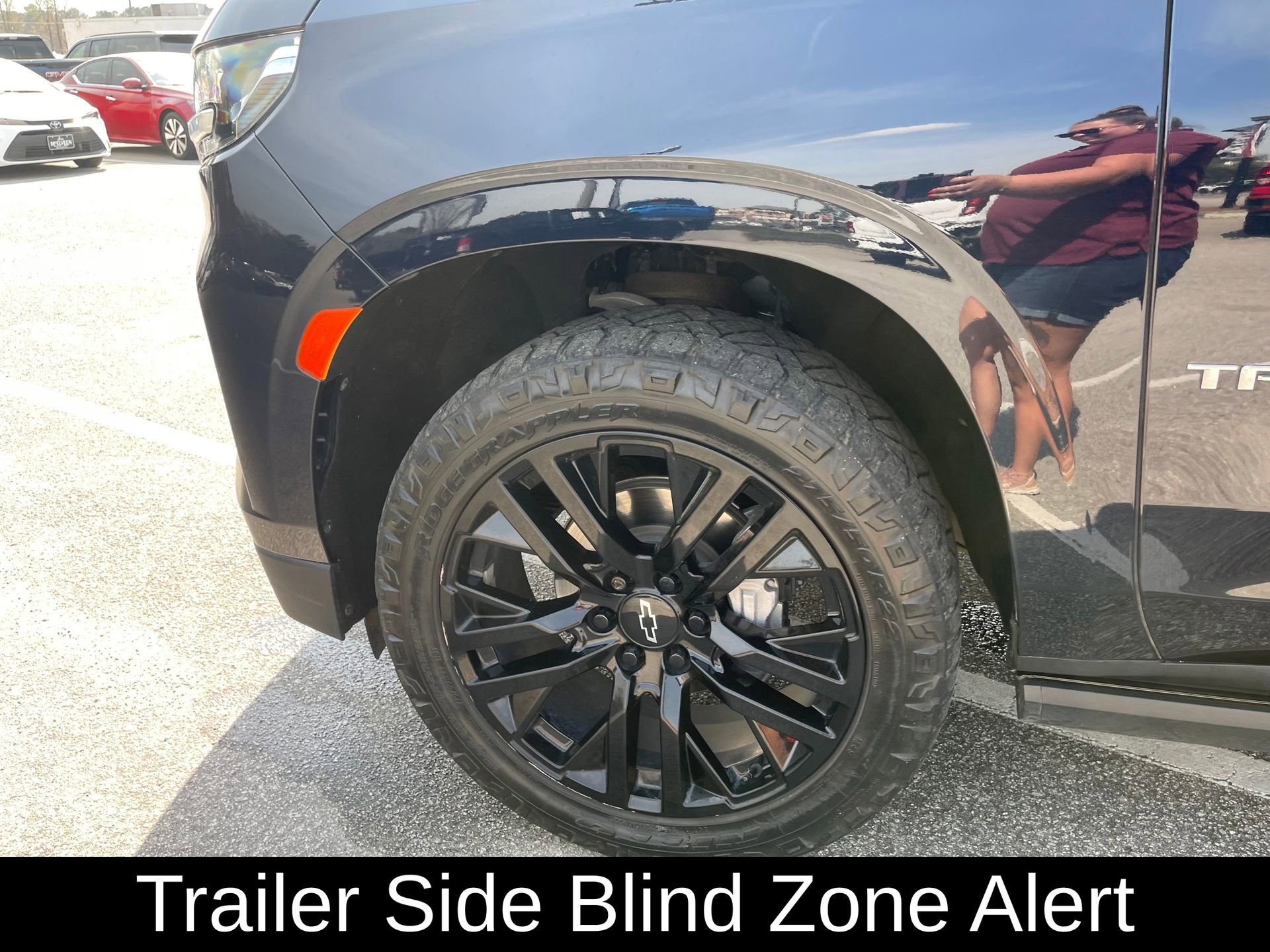 Used 2023 Chevrolet Tahoe High Country w/ Premium Package RWD image 10