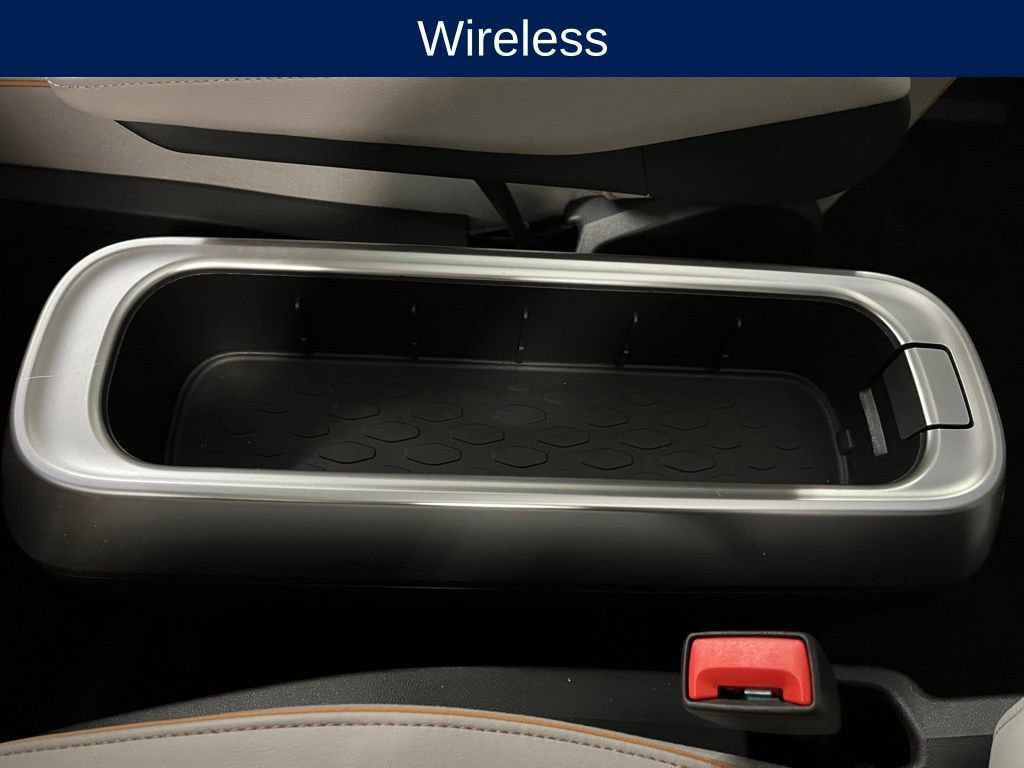 Used 2025 Volkswagen ID. Buzz 1st Edition image 14