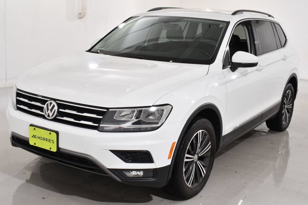 Used 2018 Volkswagen Tiguan SE w/ 18" Alloy Wheels Package AWD/4WD image 2