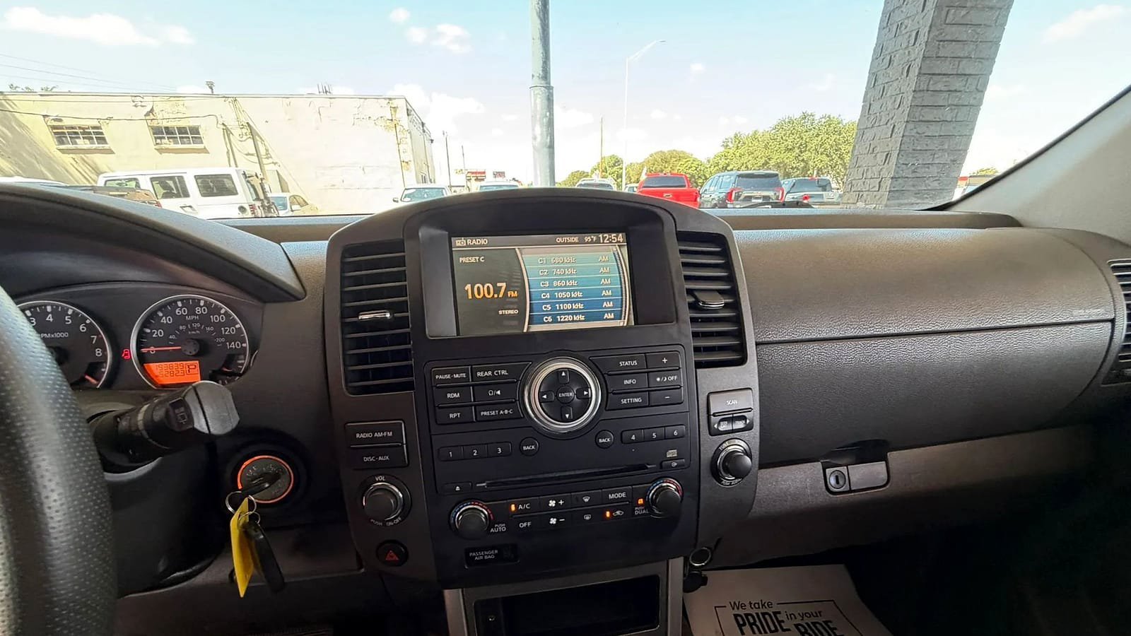 Used 2011 Nissan Pathfinder SV RWD image 27