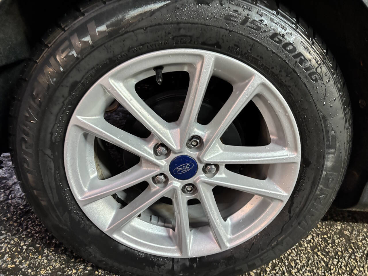 Used 2018 Ford Focus SE image 21