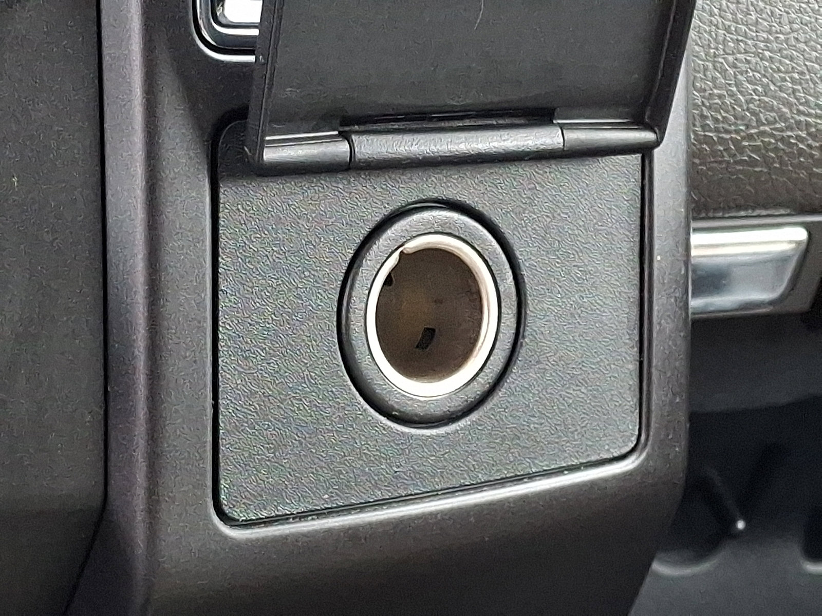 Used 2020 Ford Expedition Limited image 28