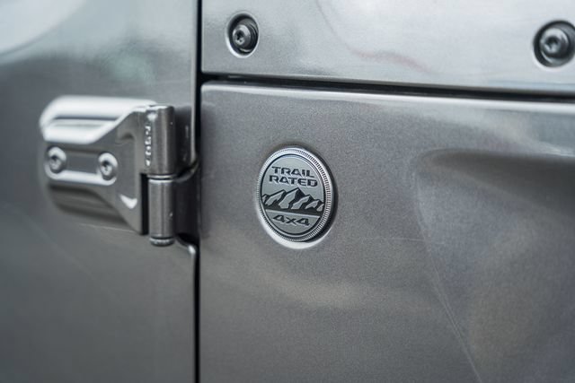 Used 2025 Jeep Wrangler Unlimited Sahara AWD/4WD image 22