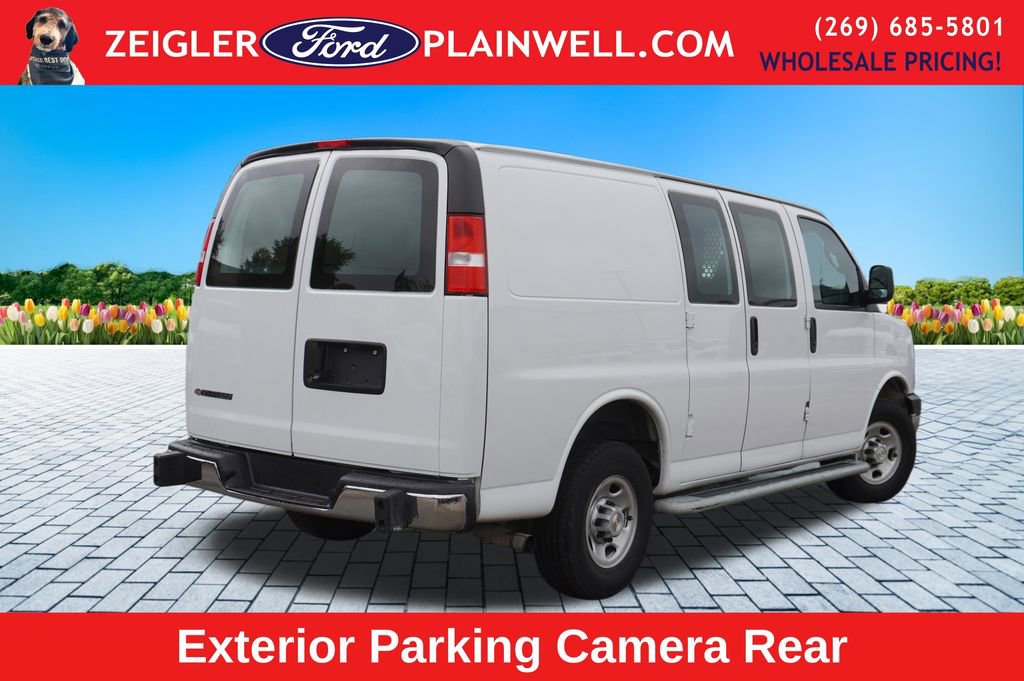 Used 2024 Chevrolet Express 2500 w/ Driver Convenience Package RWD image 5