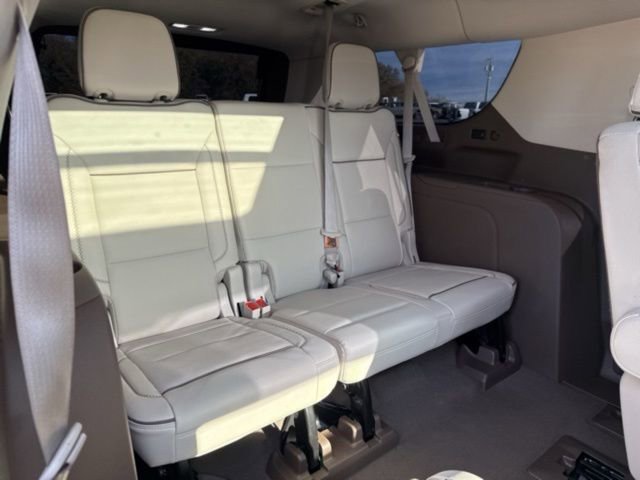 Used 2022 GMC Yukon XL Denali AWD/4WD image 30