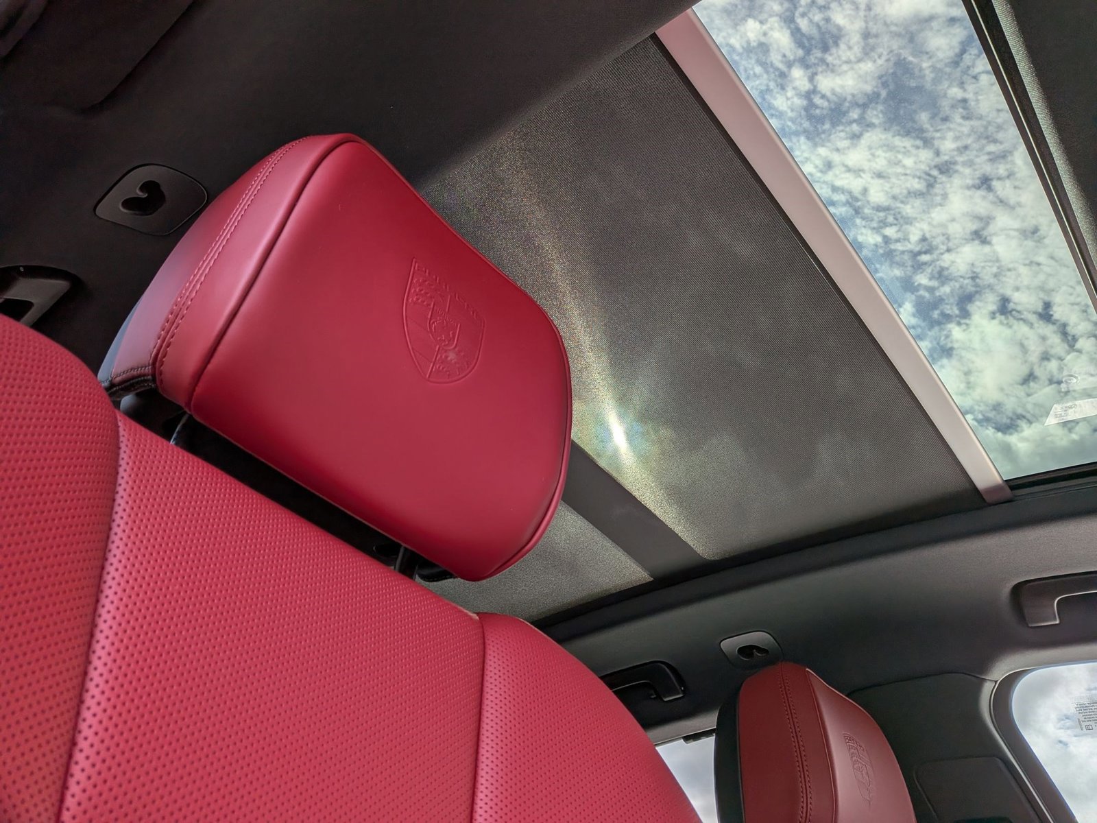 New 2026 Porsche Macan Turbo image 28