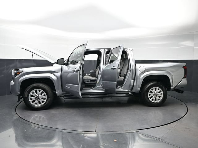 Used 2025 Toyota Tacoma SR5 RWD image 35
