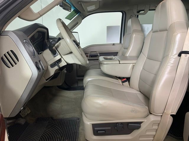 Used 2010 Ford F350 Lariat image 14