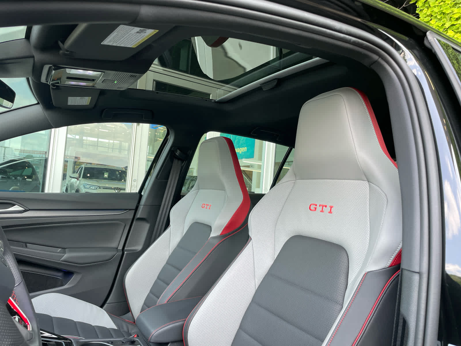 Certified 2025 Volkswagen GTI Autobahn FWD image 11