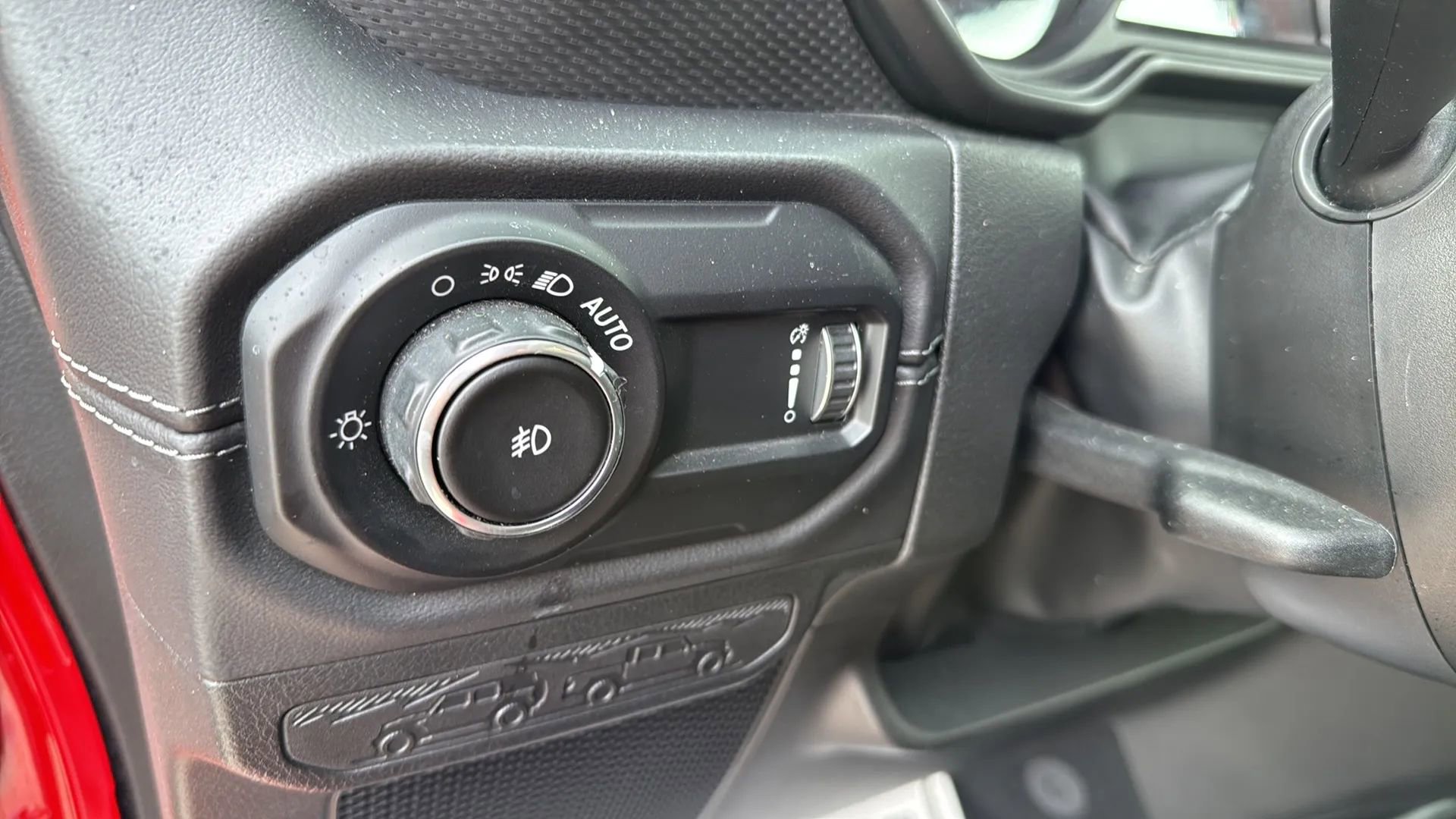 Used 2025 Jeep Wrangler Unlimited Rubicon AWD/4WD image 15