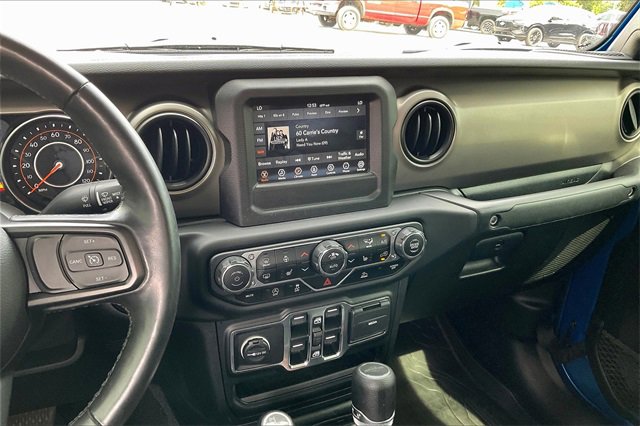 Used 2021 Jeep Gladiator Willys image 6