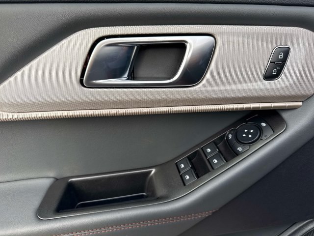 New 2027 Ford Explorer Active RWD image 21