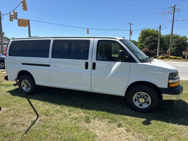 Used 2024 Chevrolet Express 3500 LT w/ LT Preferred Equipment Group RWD image 7