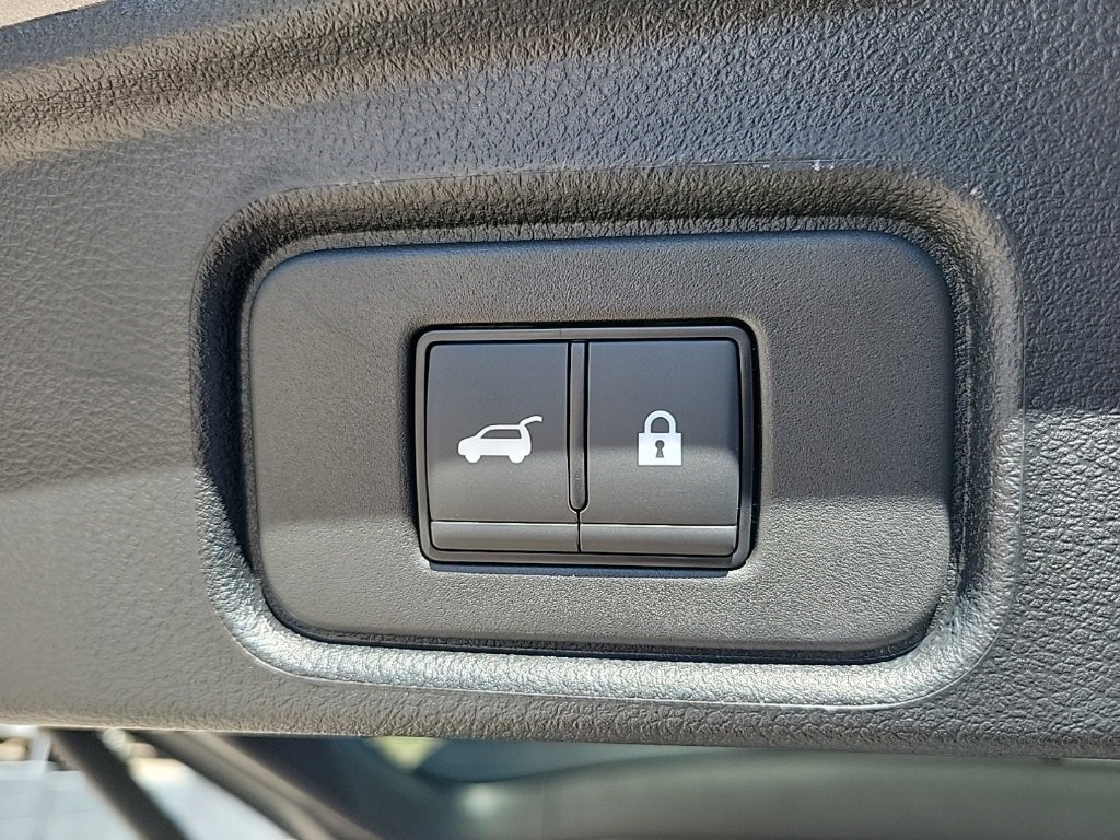 New 2025 Nissan Pathfinder SV w/ Cargo Package image 15