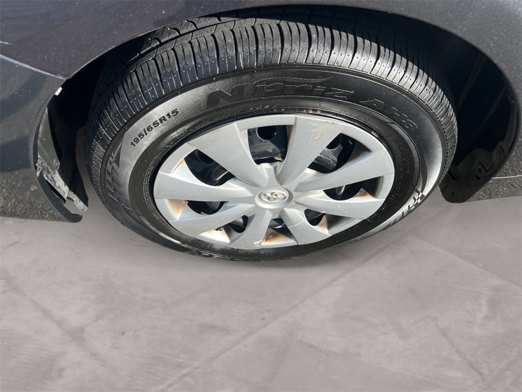 Used 2011 Toyota Corolla LE image 14