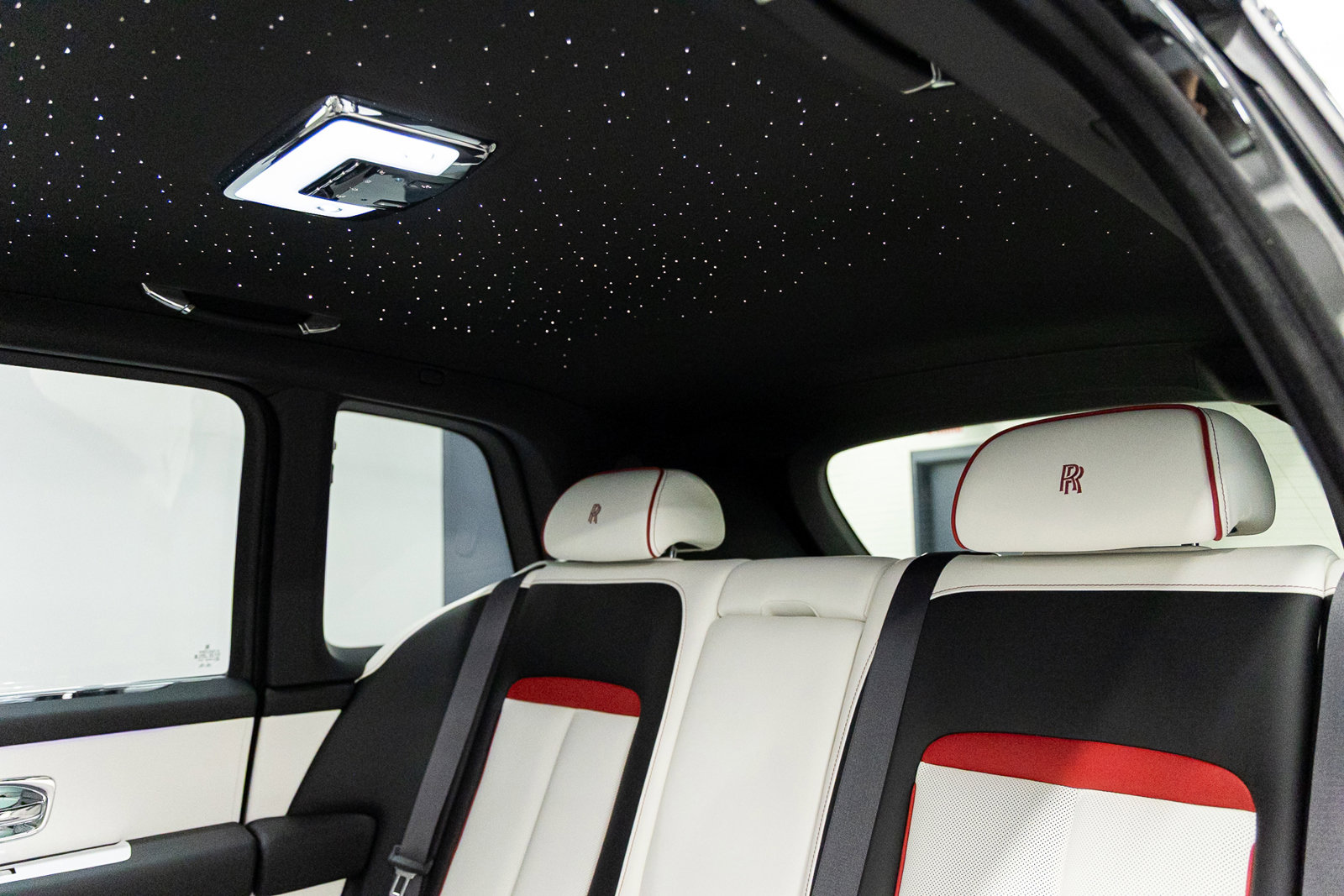 New 2026 Rolls-Royce Cullinan image 51
