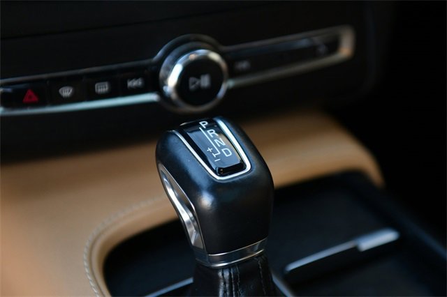 Used 2021 Volvo XC90 T6 Inscription w/ Protection Package Premier image 14