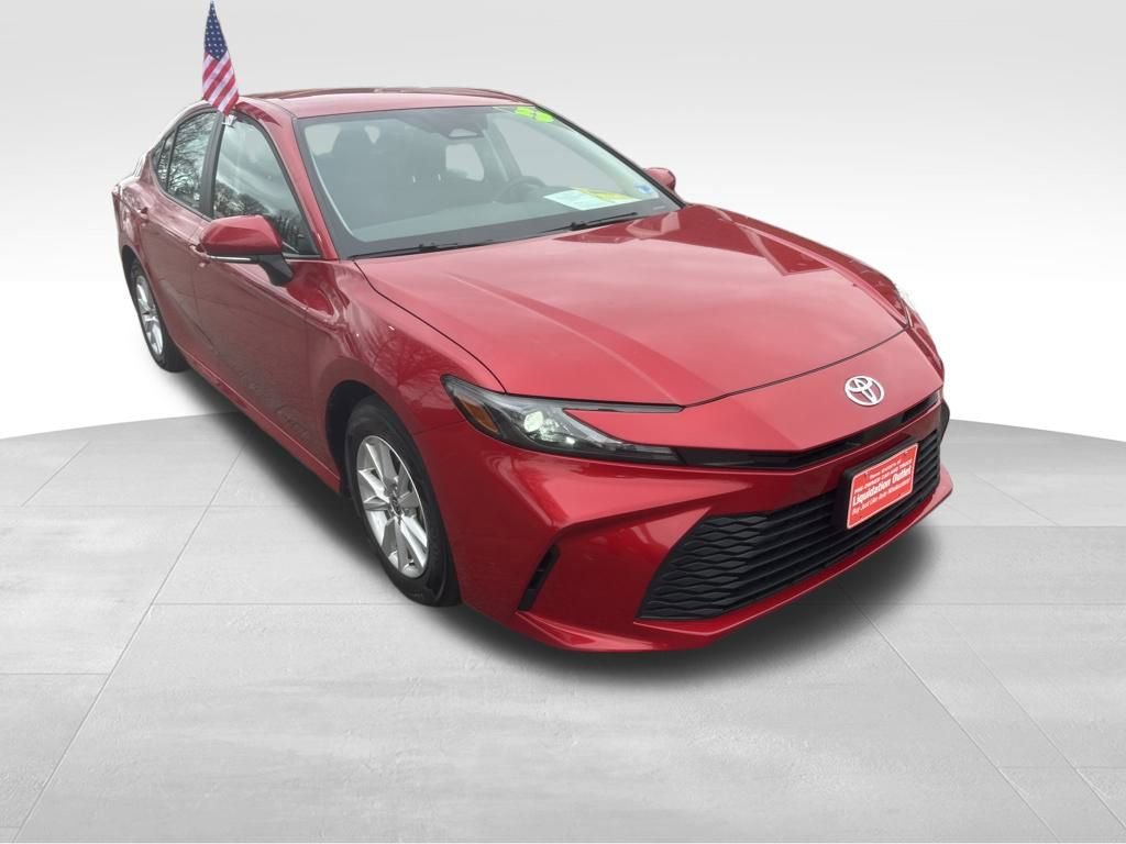 Used 2025 Toyota Camry LE image 30