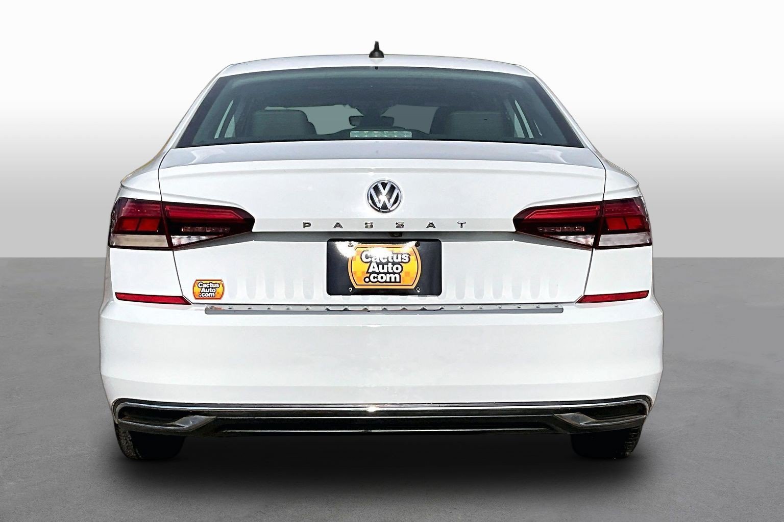 Used 2021 Volkswagen Passat 2.0T SE FWD image 4