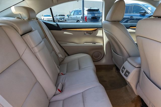 Used 2013 Lexus ES 300h w/ Luxury Pkg FWD image 20