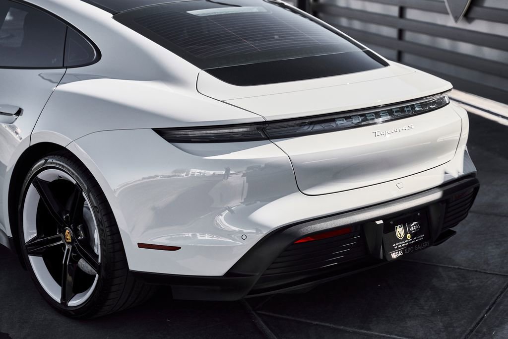 Used 2023 Porsche Taycan 4S AWD/4WD image 9