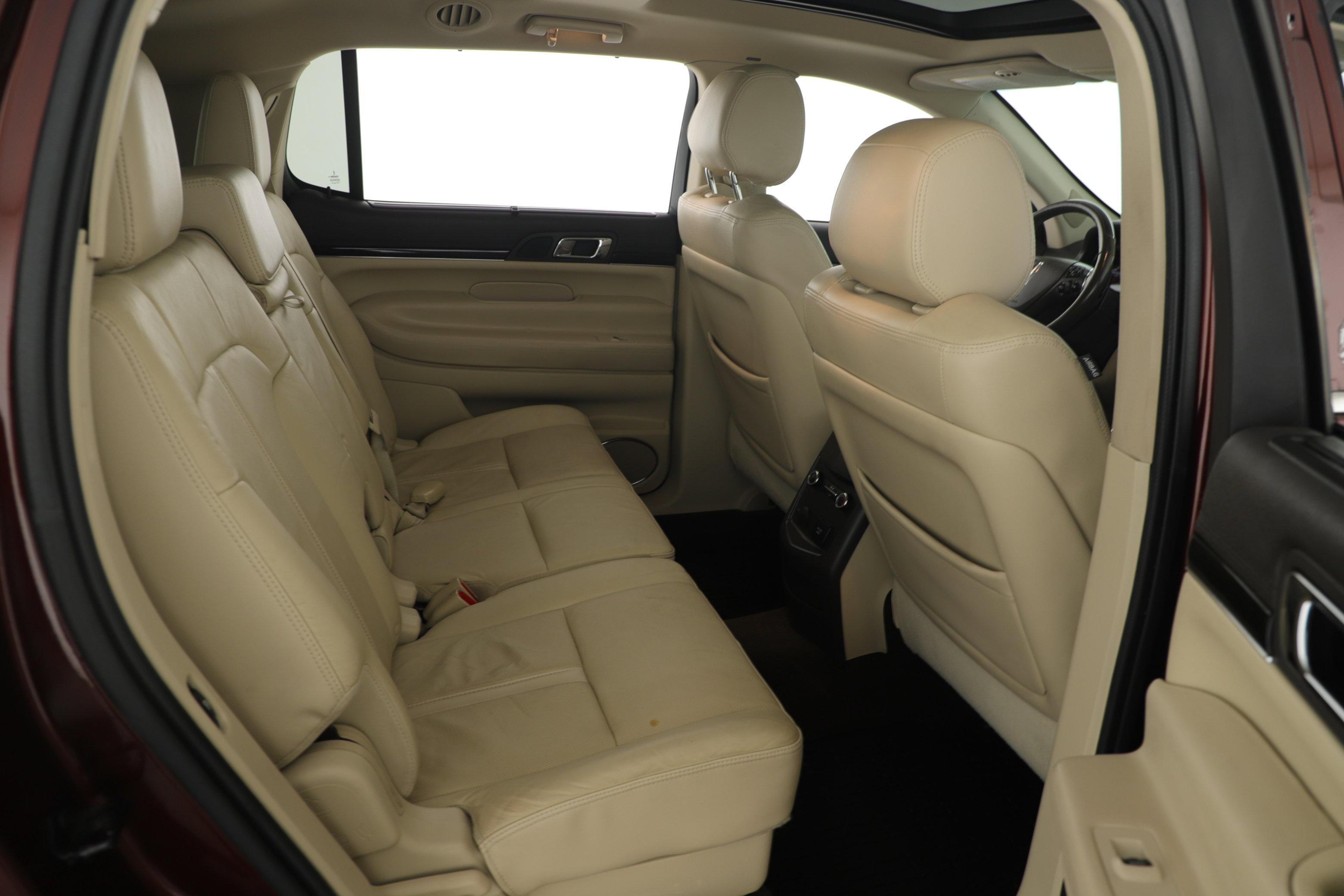 Used 2016 Lincoln MKT AWD w/ Equipment Group 201A image 23