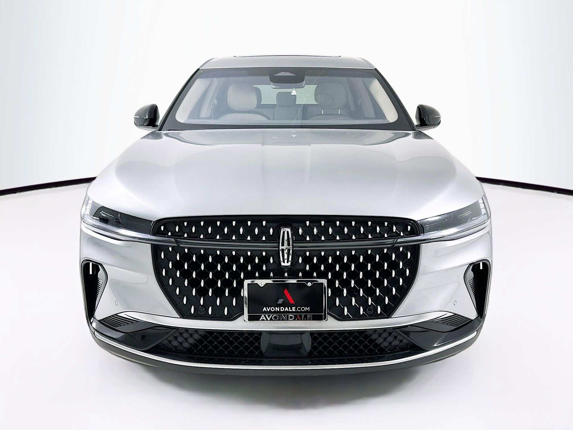 Used 2024 Lincoln Nautilus Premier w/ Equipment Group 102A image 2