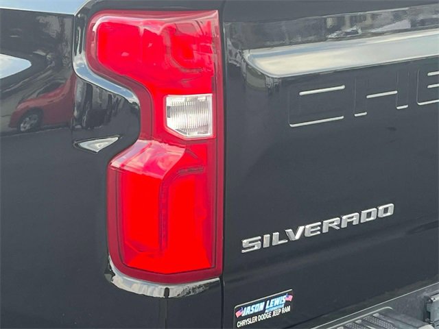 Used 2021 Chevrolet Silverado 1500 High Country w/ Technology Package image 11