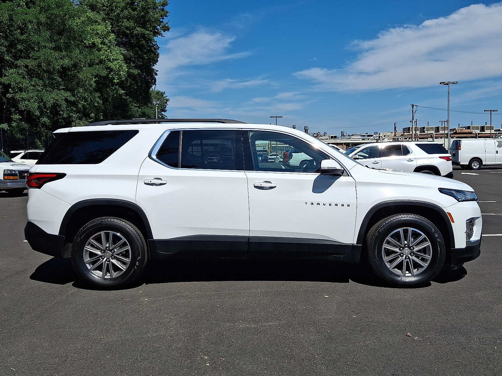 Used 2024 Chevrolet Traverse LT AWD/4WD image 7