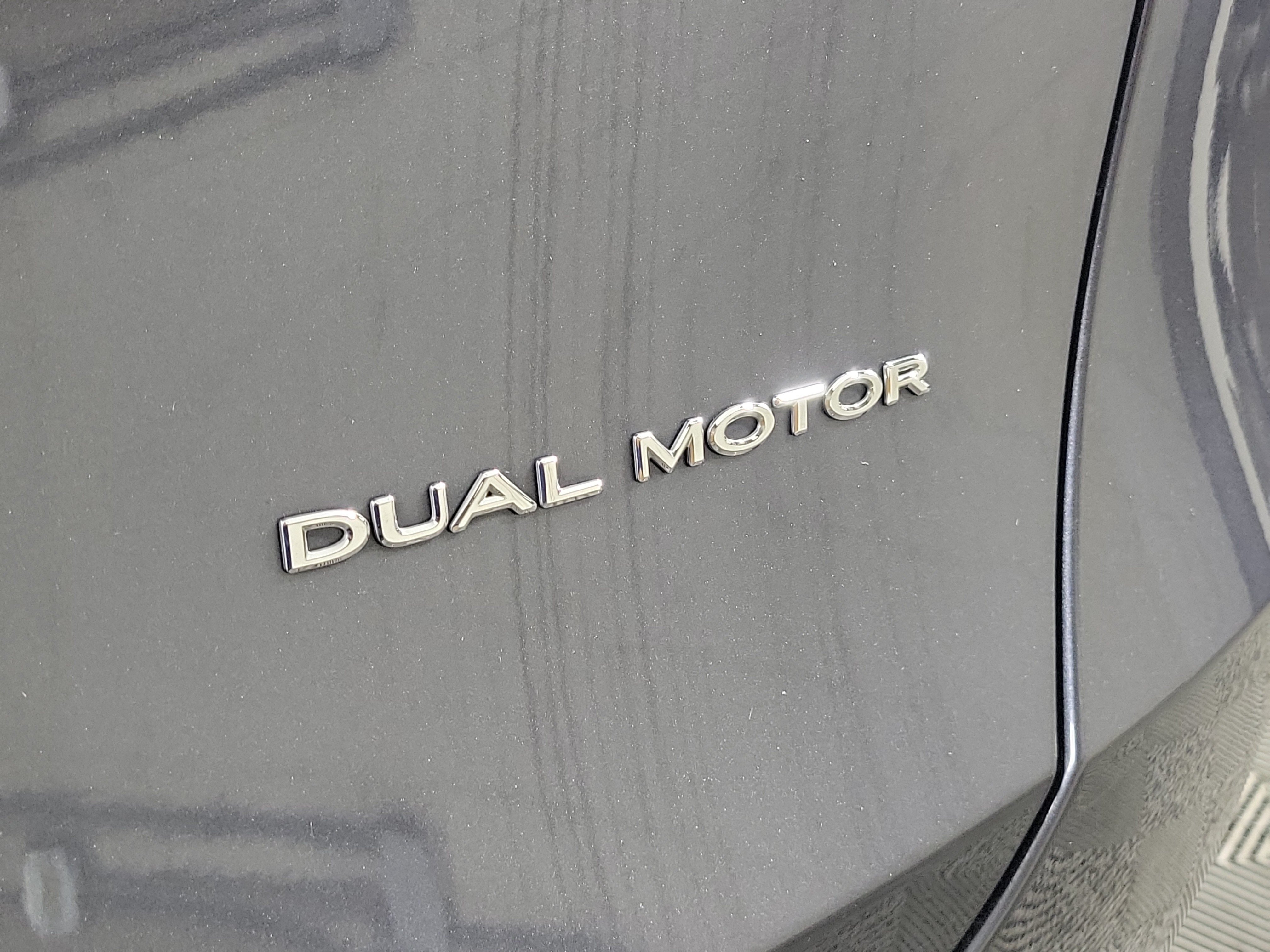 Used 2023 Tesla Model Y Long Range AWD/4WD image 24