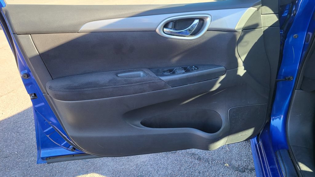 Used 2013 Nissan Sentra SR w/ Driver Pkg FWD image 25