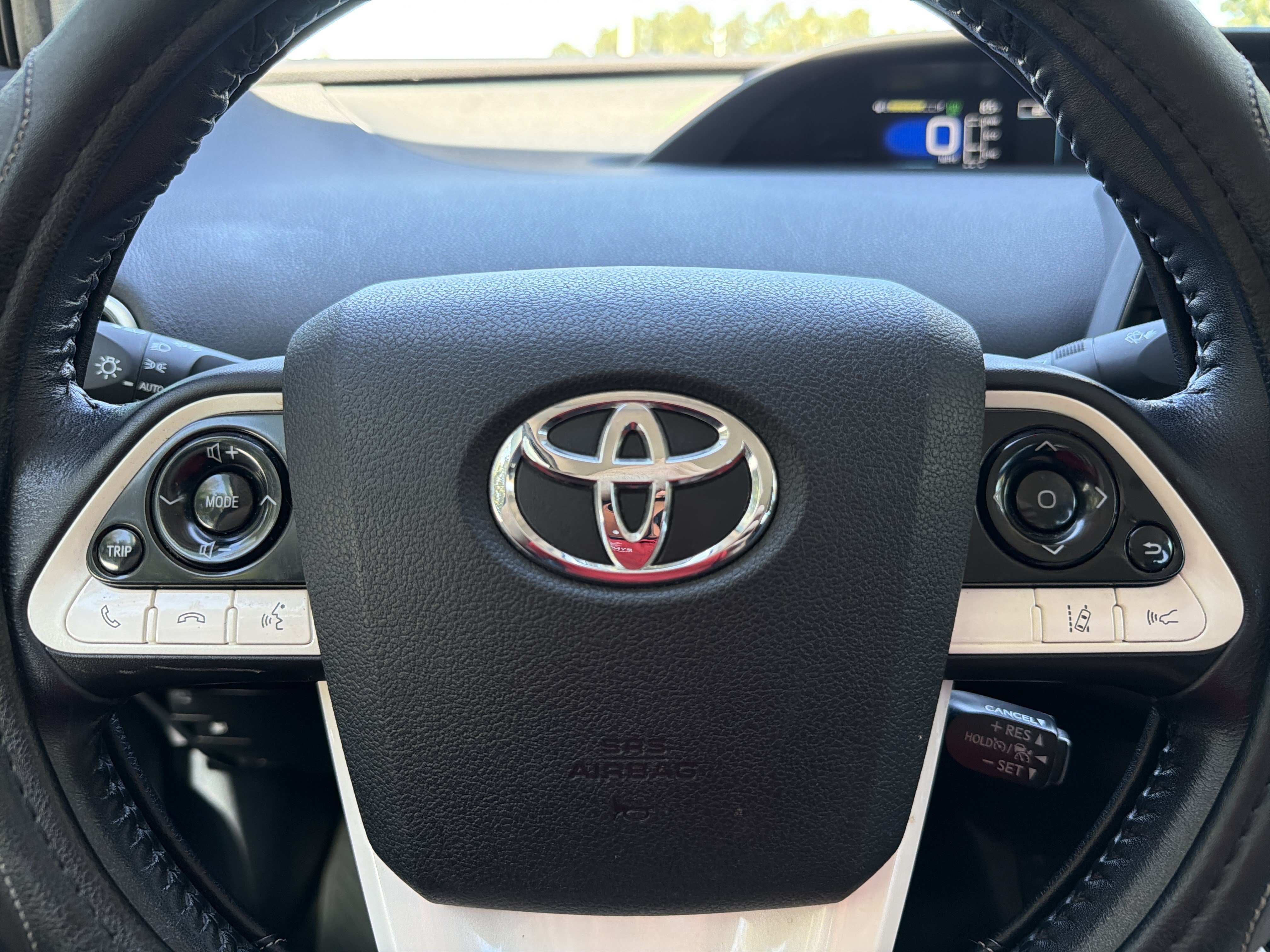 Used 2017 Toyota Prius Prime Premium FWD image 12