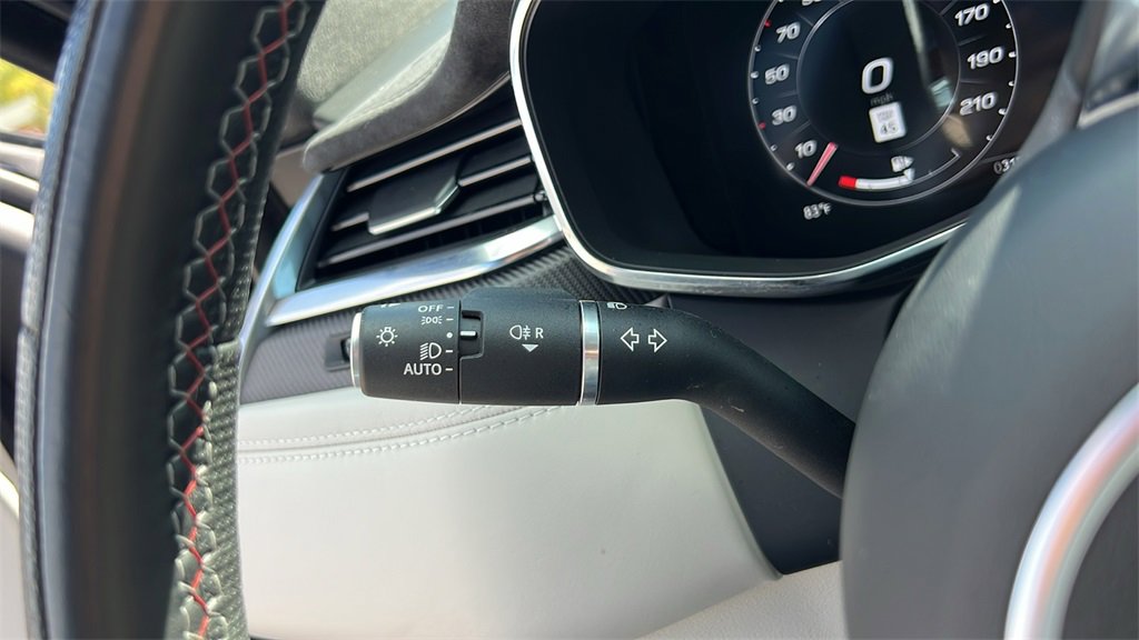 Used 2023 Jaguar F-PACE SVR image 16