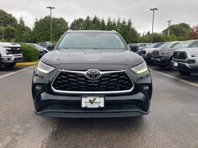 Used 2023 Toyota Highlander Limited image 9