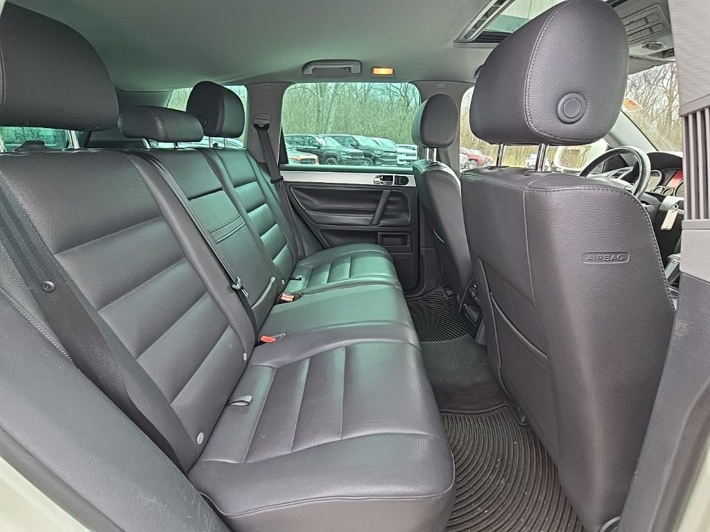 Used 2008 Volkswagen Touareg VR6 image 17