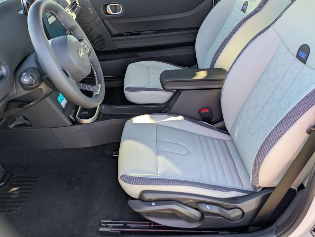 New 2026 MINI Cooper 2-Door Hardtop FWD image 12