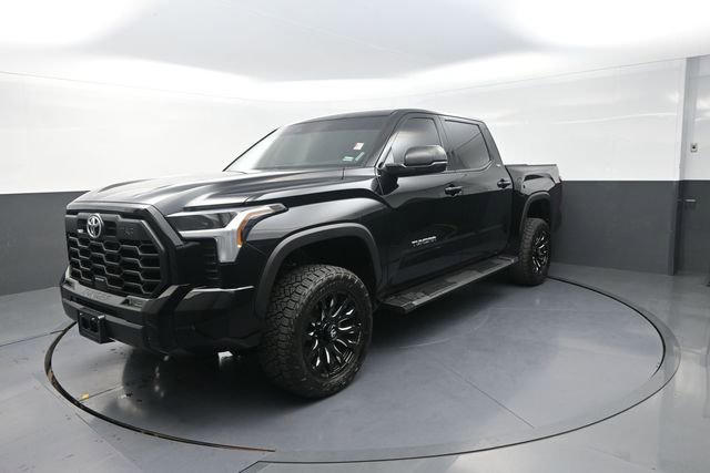 Used 2024 Toyota Tundra SR5 w/ SR5 Premium Package AWD/4WD image 45