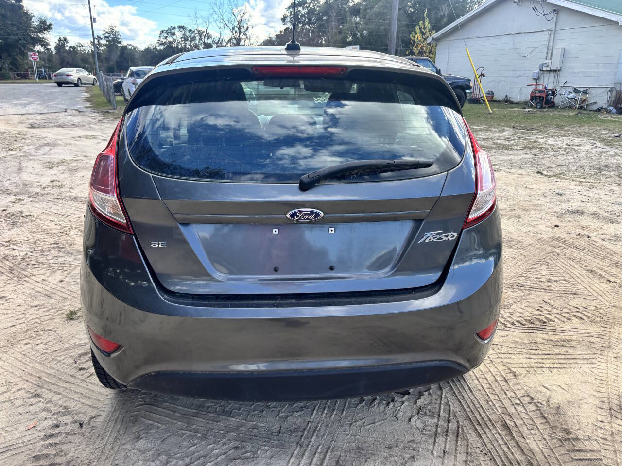 Used 2015 Ford Fiesta SE w/ Comfort Package FWD image 6