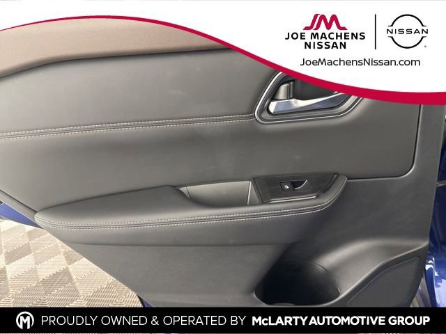 Certified 2021 Nissan Rogue SV w/ Premium Package image 19