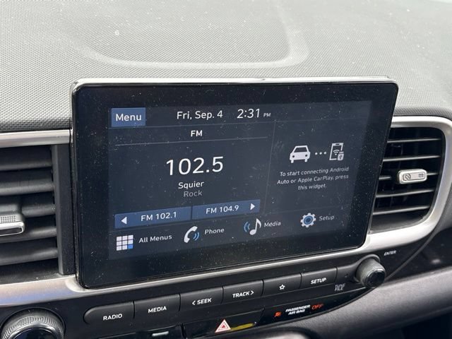Used 2025 Hyundai Venue SEL FWD image 14