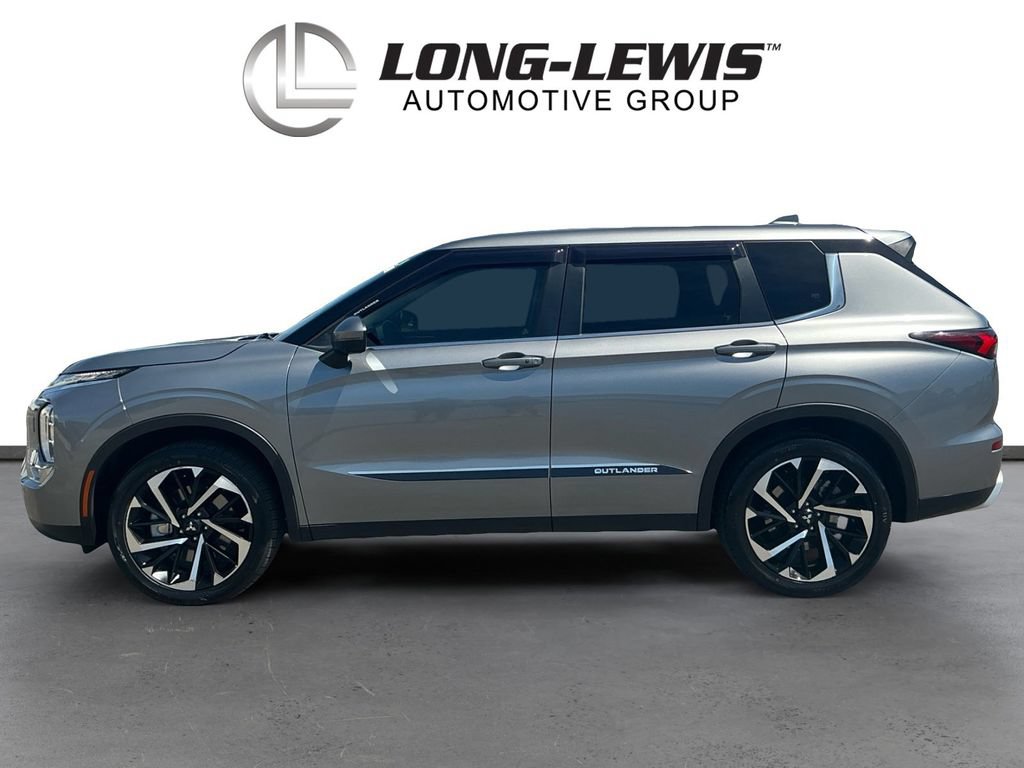 Used 2022 Mitsubishi Outlander SE AWD/4WD image 2
