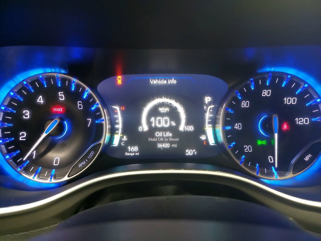 Used 2025 Chrysler Pacifica Select FWD image 18